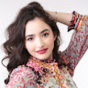 Meet your Posher, Clara elisa